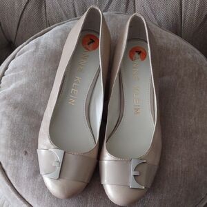 Anne Klein Women's Taupe Flats with Metallic Bow